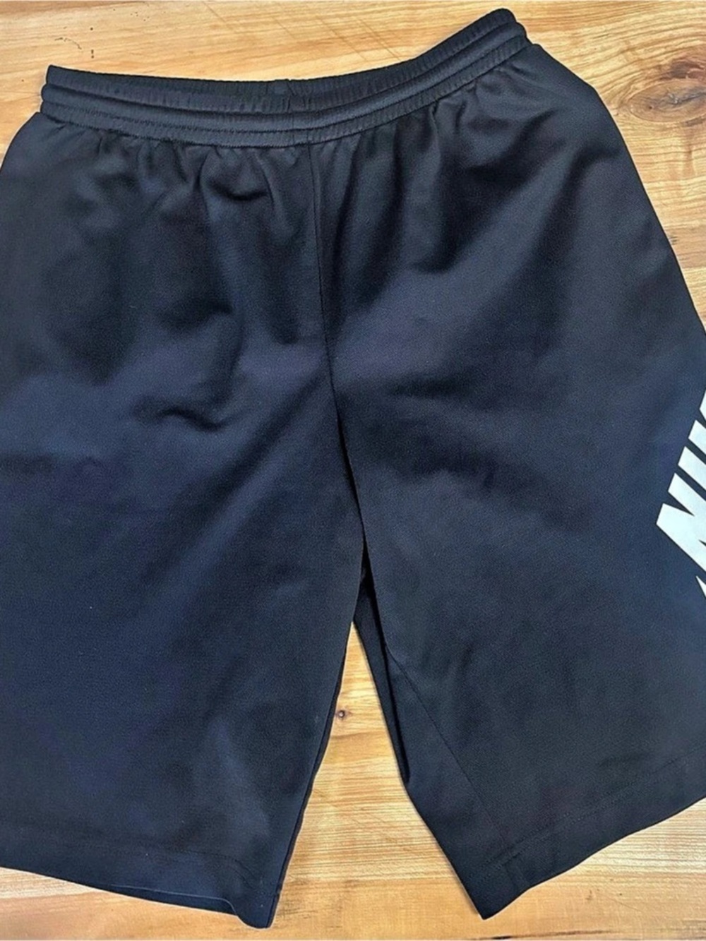 Nike SB shorts Black & White Boys Size 12-13Y Like New